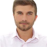 Soy una persona joven con buen nivel de ingles y a la que le gusta enseñar a los niños y tengo facilidad para las relaciones sociales 
Mi preferencia para enseñar ingles seria de niños pequeños hasta 13 aunque no tendria problema en enseñar a otros mas ma